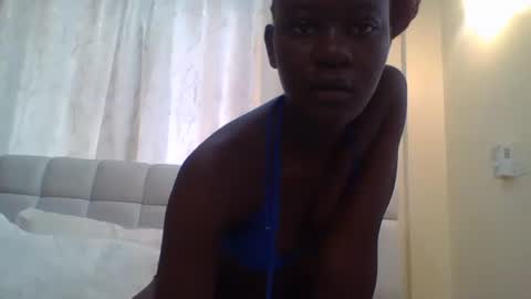 Blackmela online show from December 17, 6:13 am