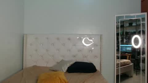 Cleo online show from April 29, 2:37 am
