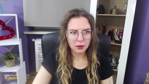 Snapshot of blackrosezoey chatting on January 21, 5:27 am Z O E Y online show from January 21, 5:27 am