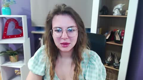 Snapshot of blackrosezoey chatting on March 11, 5:35 am Z O E Y online show from March 11, 5:35 am