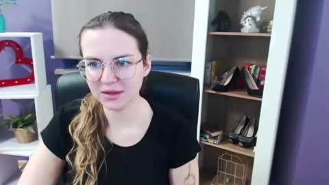 Snapshot of blackrosezoey chatting on March 4, 5:32 am Z O E Y online show from March 4, 5:32 am
