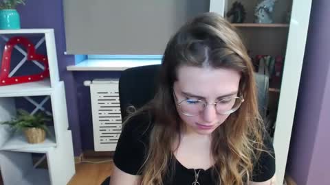 Snapshot of blackrosezoey chatting on February 21, 7:33 am Z O E Y online show from February 21, 7:33 am