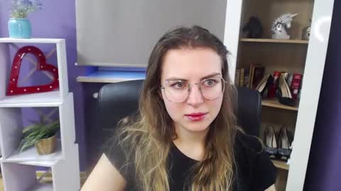 Snapshot of blackrosezoey chatting on February 17, 6:20 am Z O E Y online show from February 17, 6:20 am
