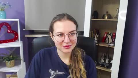 Snapshot of blackrosezoey chatting on January 3, 5:28 am Z O E Y online show from January 3, 5:28 am