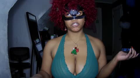 Snapshot of blacksirenqueen chatting on December 14, 12:11 am Queen Siren online show from December 14, 12:11 am