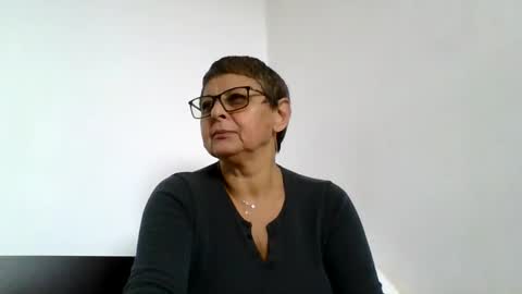 Black Widow online show from October 16, 1:36 pm