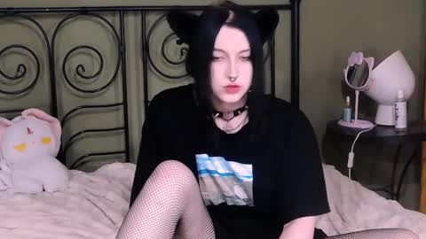 Snapshot of blacky_tea chatting on September 21, 12:09 am blacky_tea online show from September 21, 12:09 am