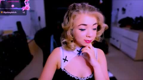 Nicole online show from November 13, 1:10 pm