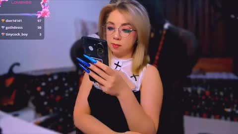 Nicole online show from November 7, 8:09 am