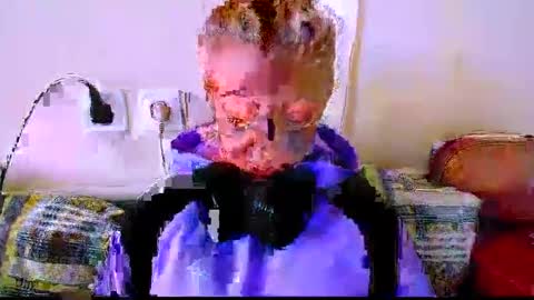 Snapshot of blinkofeyess chatting on February 21, 1:55 pm Nicole online show from February 21, 1:55 pm