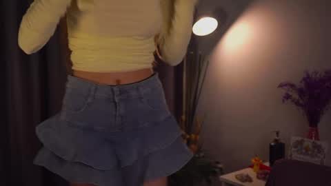  LiLy online show from September 12, 4:03 pm