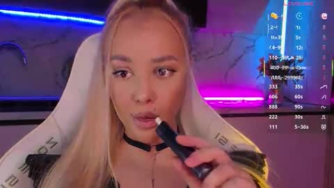 Lana online show from December 3, 7:33 am