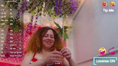 blonde_squirt_ online show from January 9, 4:55 pm