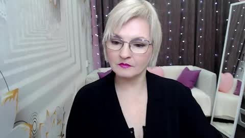 Blonde woman X online show from January 21, 5:38 am