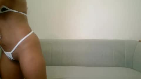 Snapshot of blondegirlg chatting on March 1, 3:53 am blondegirlg online show from March 1, 3:53 am