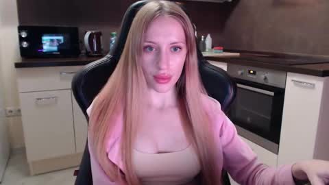 Viktoriia online show from September 19, 4:50 pm