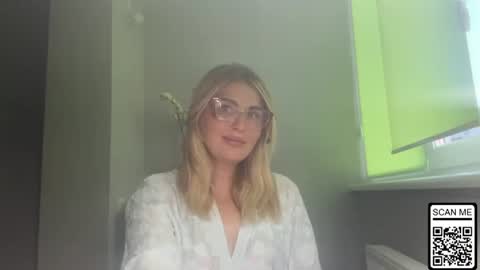 blondie_xoxoxo online show from July 18, 5:59 pm