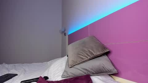 Anna online show from September 28, 7:08 pm