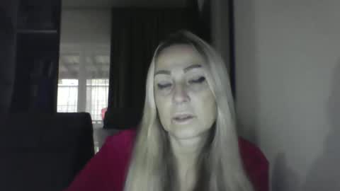 Snapshot of blondkitti chatting on October 11, 2:31 pm Iren online show from October 11, 2:31 pm