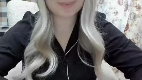 blondymargaret online show from March 8, 1:12 pm