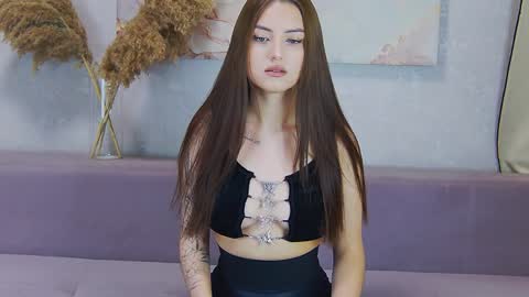 Juliana online show from December 10, 1:22 am