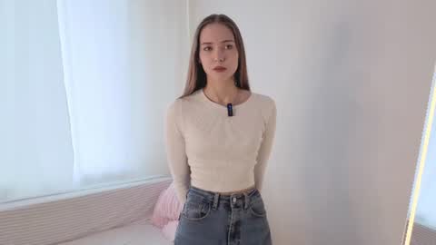 Alice or your girl from University online show from July 22, 9:10 am