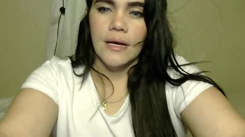 Snapshot of blue_angel33 chatting on December 3, 2:23 am kate online show from December 3, 2:23 am
