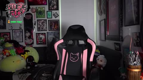 Blue online show from March 19, 1:32 am