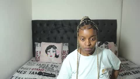 Snapshot of bluedi622952 chatting on January 20, 7:58 am Tee online show from January 20, 7:58 am