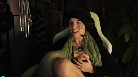 Blue online show from February 6, 5:35 am