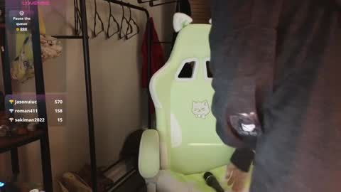 Blue online show from December 14, 2:22 am