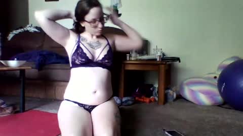 Blueeyedbeauty online show from July 2, 9:54 pm
