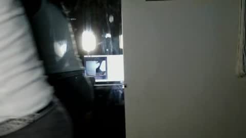 Blueeyedlie online show from July 16, 2:49 am