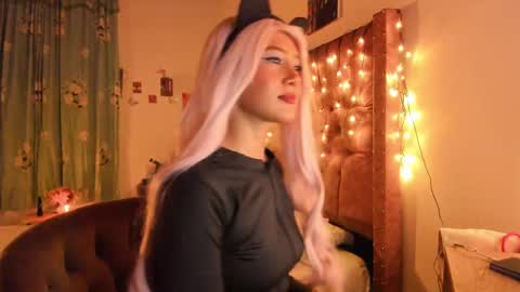 Snapshot of blumasweet chatting on February 16, 7:48 am Bluma Sweet online show from February 16, 7:48 am