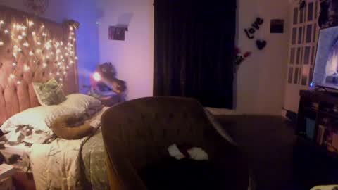 Snapshot of blumasweet chatting on December 24, 9:06 am Bluma Sweet online show from December 24, 9:06 am