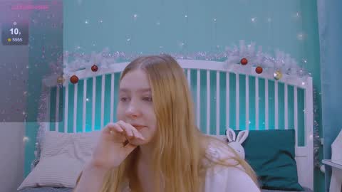 Ellie3 online show from December 25, 10:50 am