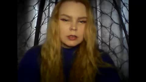 Snapshot of blushing_star chatting on February 20, 8:39 am blushing_star online show from February 20, 8:39 am