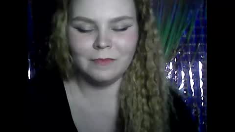 Snapshot of blushing_star chatting on March 7, 5:28 pm blushing_star online show from March 7, 5:28 pm