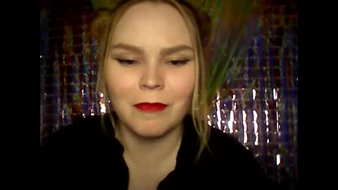 Snapshot of blushing_star chatting on February 13, 4:39 pm blushing_star online show from February 13, 4:39 pm