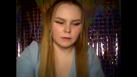 Snapshot of blushing_star chatting on February 14, 4:52 pm blushing_star online show from February 14, 4:52 pm