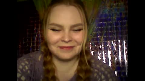 Snapshot of blushing_star chatting on February 11, 5:50 pm blushing_star online show from February 11, 5:50 pm