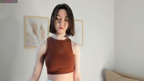 Snapshot of bondistar chatting on October 9, 1:15 pm Bondicca online show from October 9, 1:15 pm