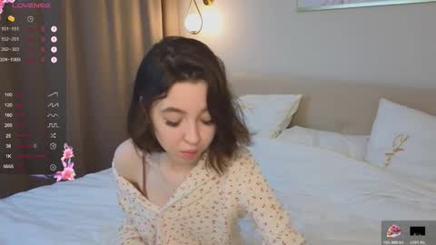 Snapshot of bondistar chatting on October 18, 1:25 pm Bondicca online show from October 18, 1:25 pm