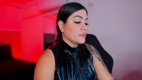 Bonnie  online show from May 31, 11:49 am