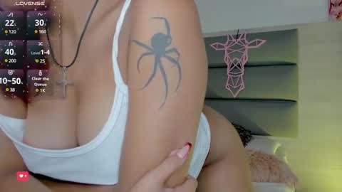 Snapshot of bonnie_anderson chatting on February 25, 8:32 pm Bonnie Anderson online show from February 25, 8:32 pm
