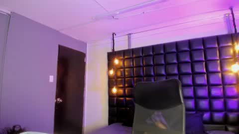 bonniebloom_ online show from July 31, 3:29 am