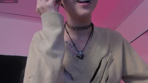 Snapshot of bonniecute_ chatting on February 18, 11:44 am online show from February 18, 11:44 am