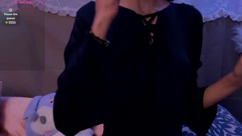 Snapshot of bonniecute_ chatting on December 15, 11:34 am online show from December 15, 11:34 am