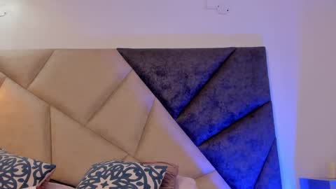 Snapshot of bonniecute_ chatting on October 7, 12:15 am online show from October 7, 12:15 am