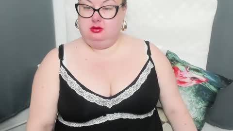 Snapshot of bonnieshining chatting on December 12, 5:10 am Bonnie online show from December 12, 5:10 am